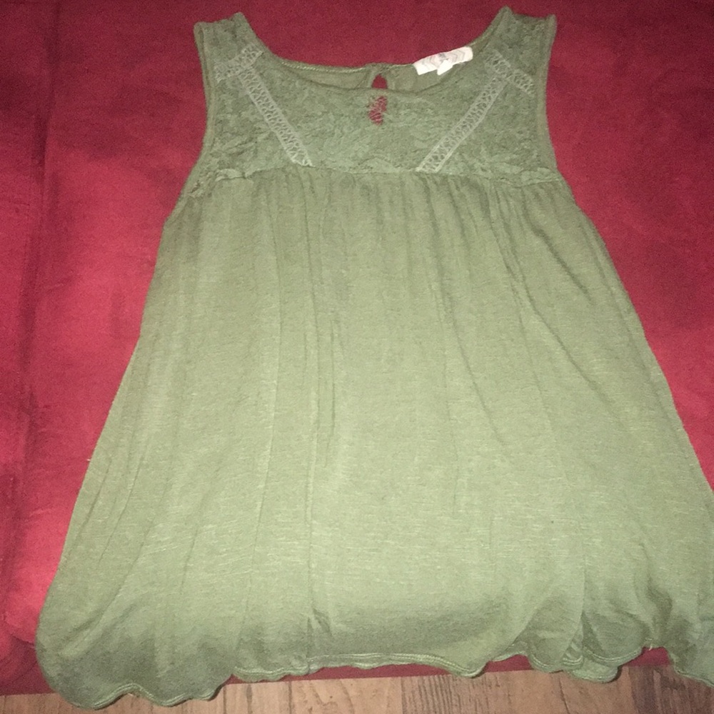 Green Tank! Lace Top!